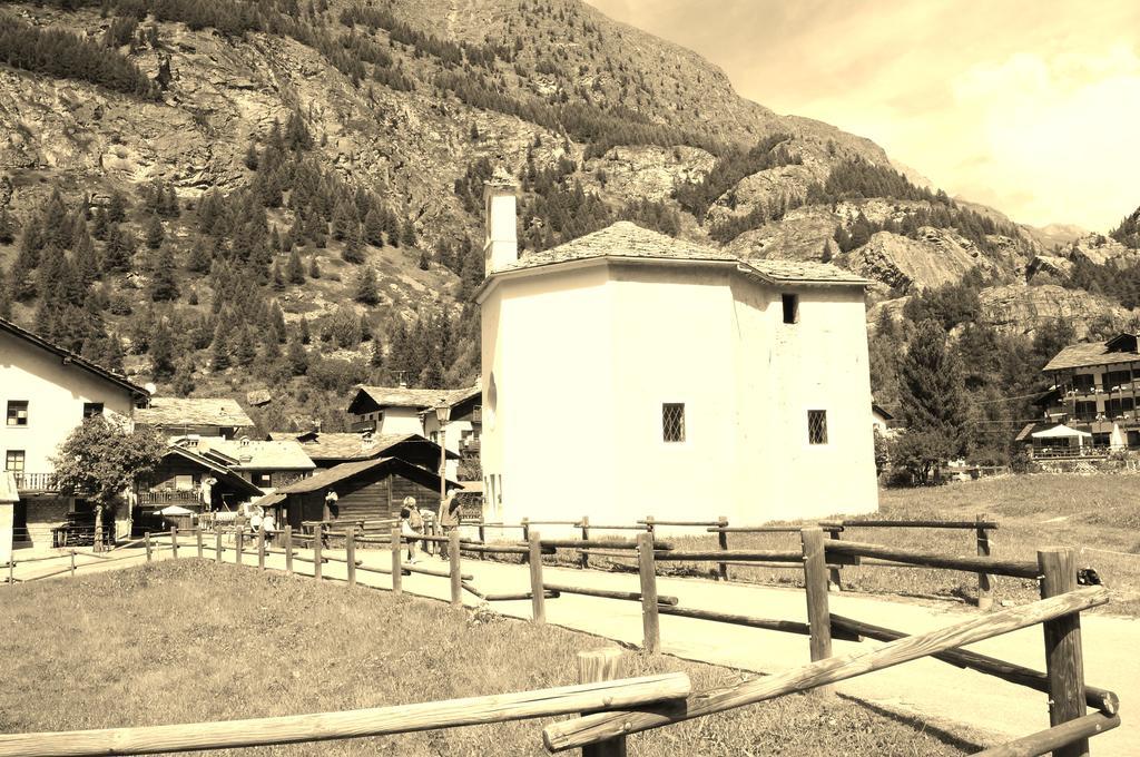 Manad Cod Cir N 0329 Lägenhet Aosta Exteriör bild
